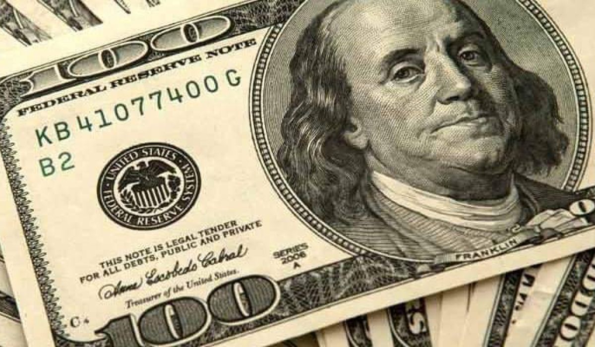الدولار يسجل ارتفاعا بالسوق الموازي