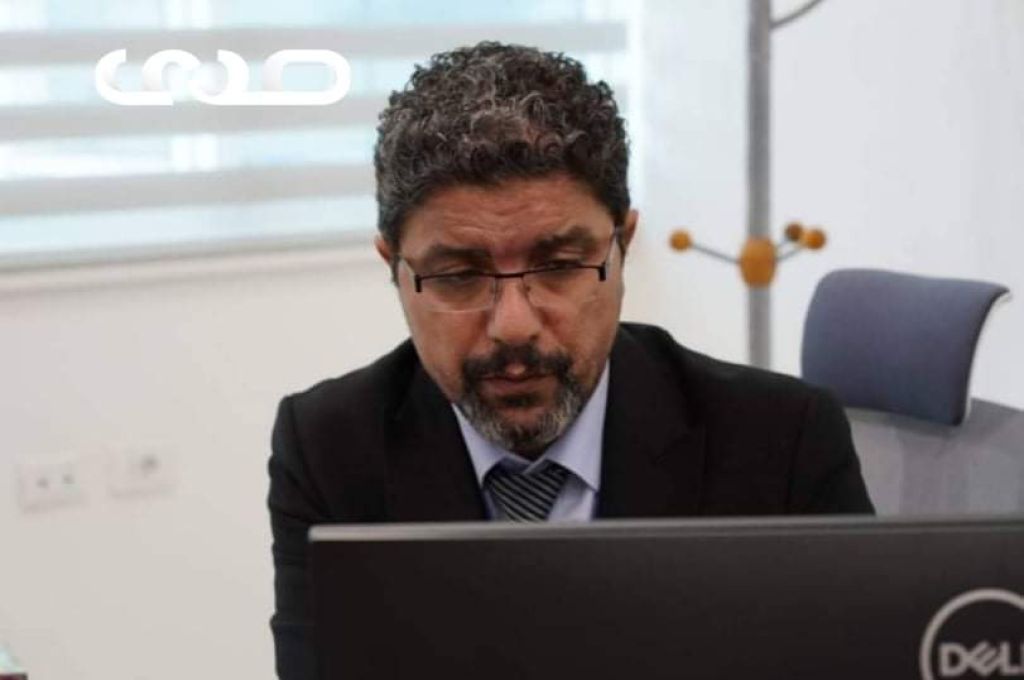 "حسني بي" يتحدث جدول المرتبات الموحد.. ويتساءل حيال قيمة الدينار