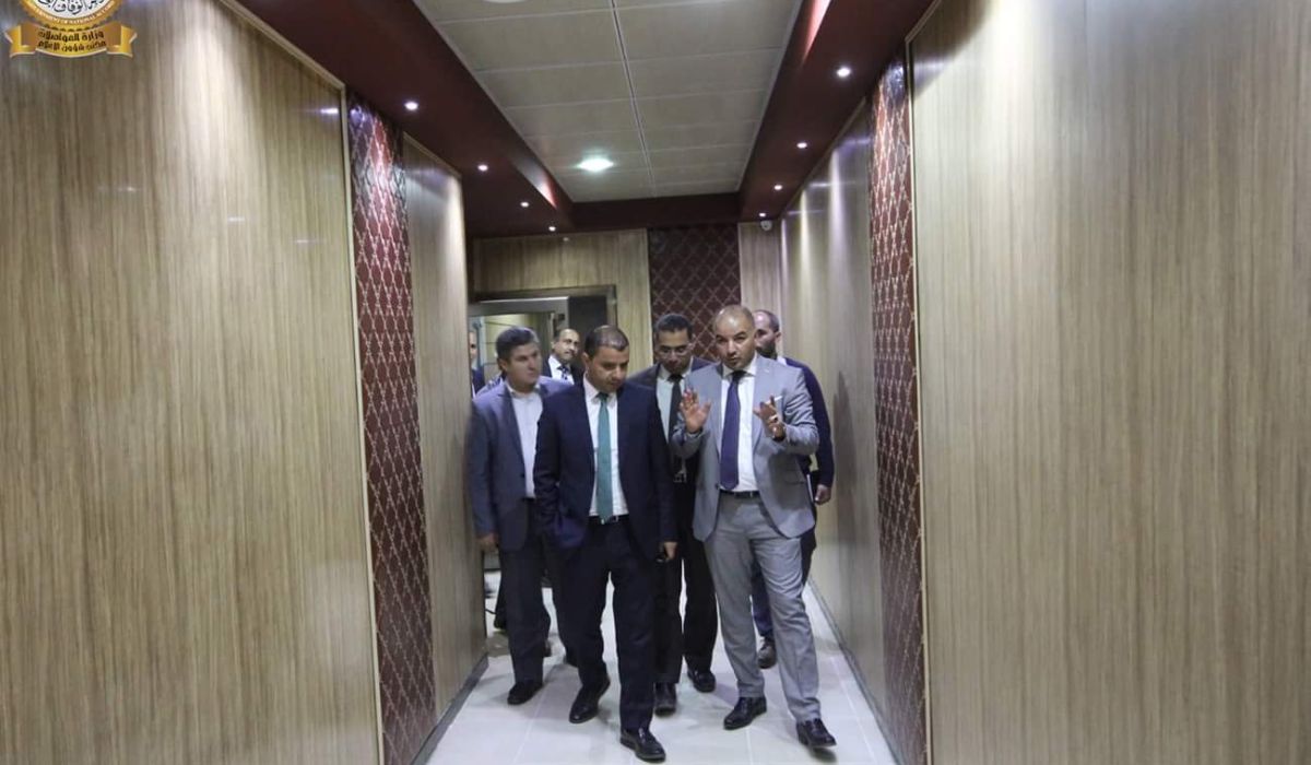 وكيل ديوان وزارة المواصلات في زيارة إلى مطار مصراته الدولي