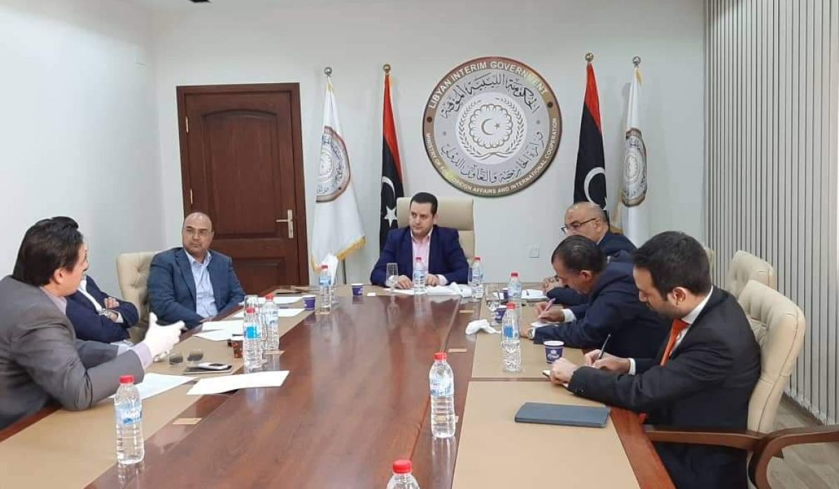 خارجية المؤقتة تبحث أوضاع المواطنين الليبيين العالقين في الخارج