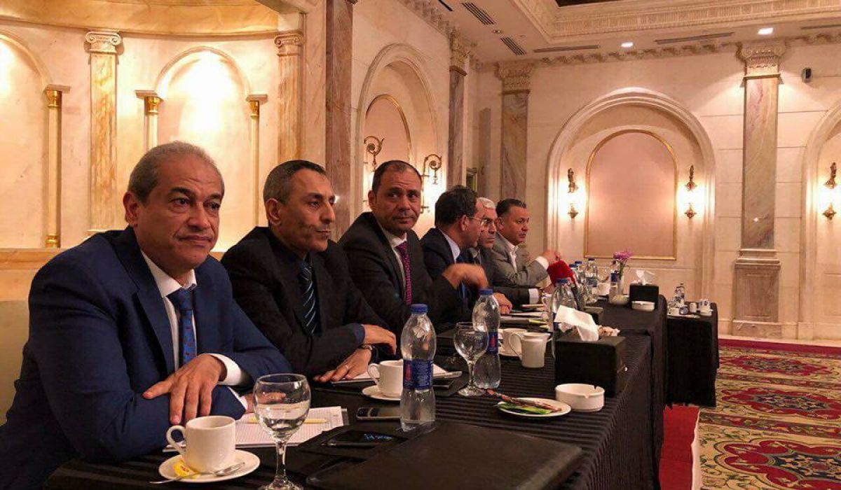 وزير التعليم يطمئن الطلبة الدارسين بالخارج