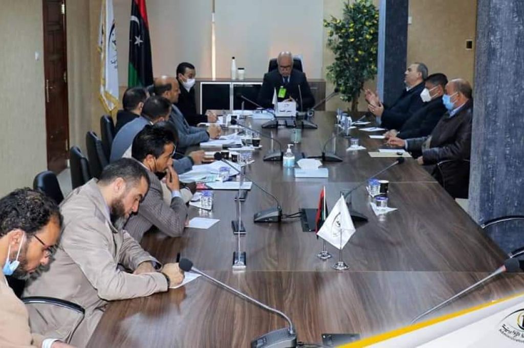 "أبوهيسة" يتفق مع وزير الاقتصاد والتجارة على جملة من الأمور الهامة للقطاعين