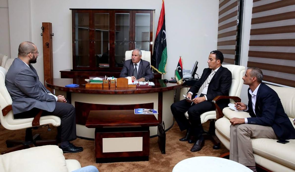 وزير الدولة لشؤون النازحين والمهجرين يجتمع مع رئيس بعثة المنظمة الدولية للهجرة في ليبيا