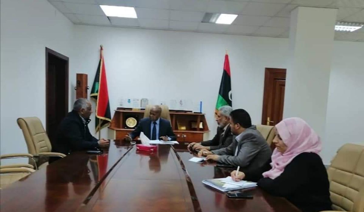 العمل والتأهيل بحكومة الوفاق تبحث مع وزارة السياحة أسباب تعثر اعتماد الملاك الوظيفي