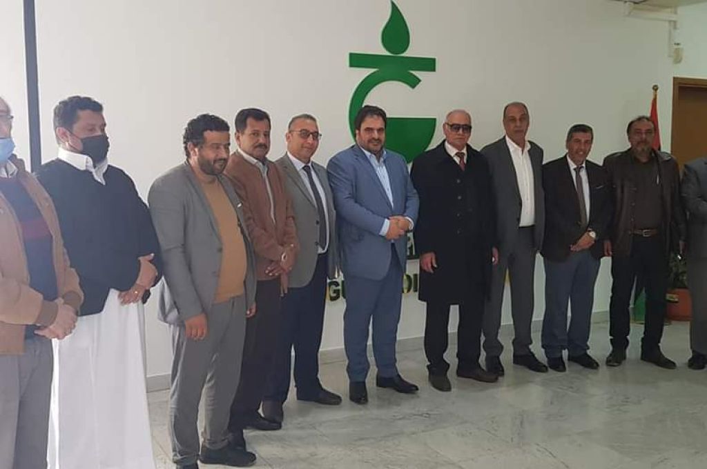مصلحة المطارات تقيم دورة تدريبية لمكافحة حرائق الطائرات