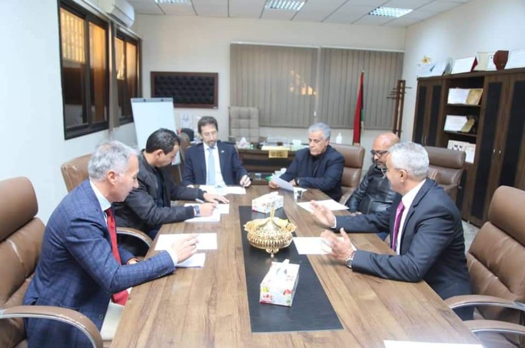 بعد إقفال بعض الحقول النفطية.. منتسبي جهاز حرس المنشآت النفطية الفرع الجنوبي الغربي يطالبون من الحكومة والجهات المختصة بتلبية مطالبهم