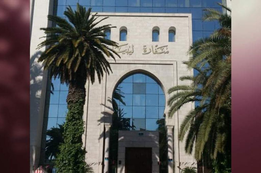 رئيس المجلس التسييري لبلدية بنغازي يجتمع مع نائب رئيس اللجنة الدولية للصليب الأحمر لمناقشة المشاريع التي تقوم بها اللجنة