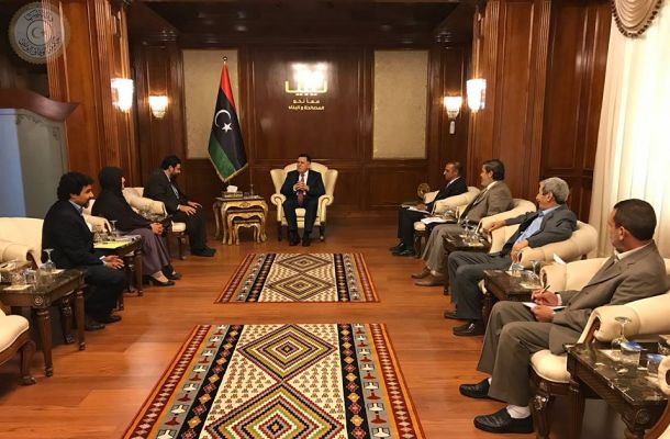 بلدية طرابلس تواصل أعمال صيانة الحفريات