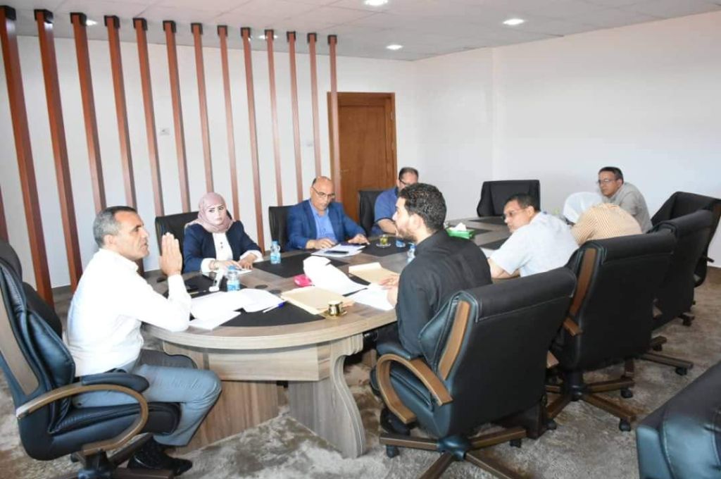 المالية: المركزي يشرع في تنفيذ أذونات الصرف الخاصة بمنح الطلبة الدارسين بالخارج