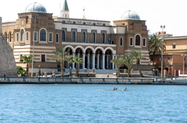 الوطنية للنفط وشركة سرت تناقشان المشاريع الجاري تنفيذها خلال العام الحالي