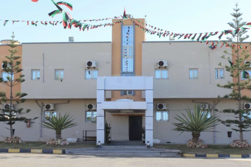 خاص.. التجاري الوطني يصرح حيال ما تقدمه بطاقتي نمو وتداول