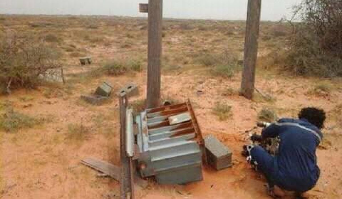 العبث والسرقة تطال معدات الشبكة العامة للكهرباء بمنطقة الظهير بمدينة سرت