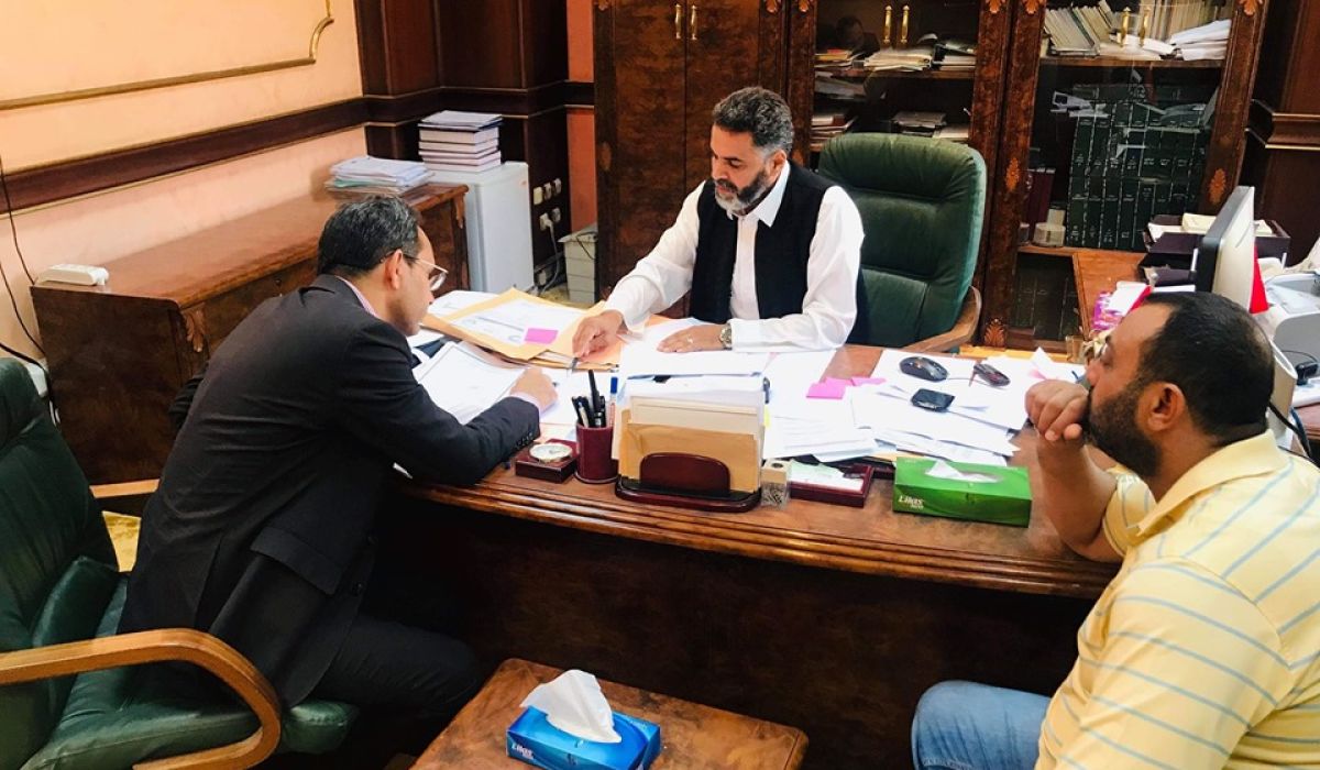 اجتماع وكيل وزارة التعليم مع مراقب الخدمات المالية بطرابلس لمناقشة تأخر علاوة الحصة