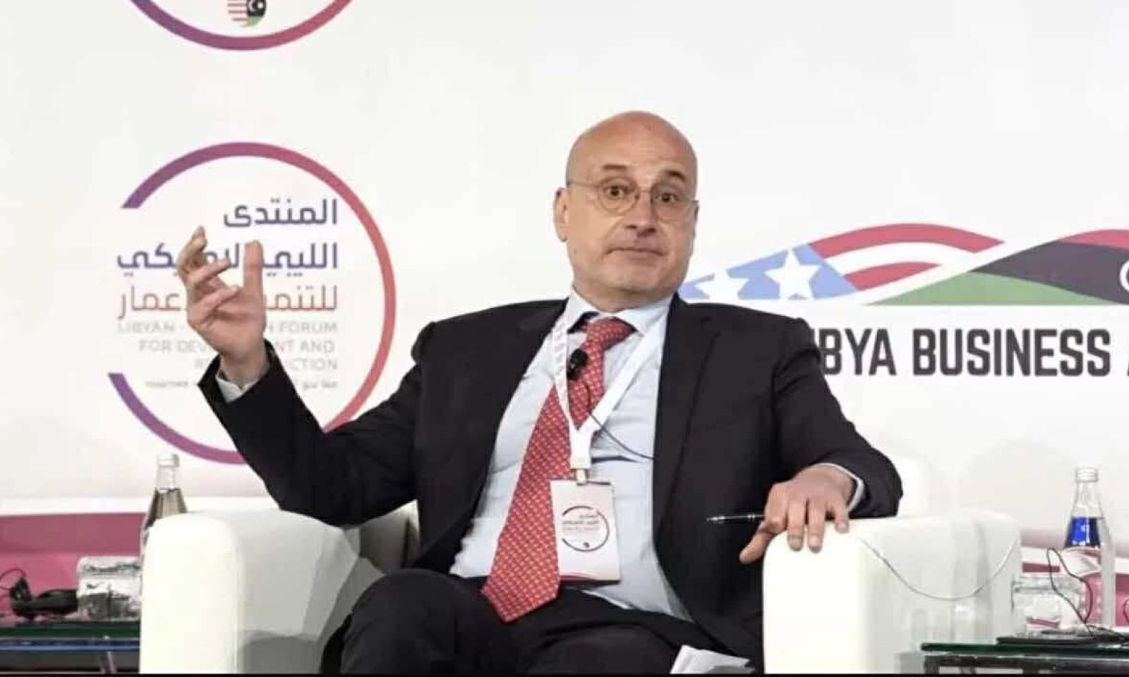 "البوري": حتى يتمكن المركزي من معالجة أزمة السيولة أو الحد من السوق السوداء عليه أن يتخلى عن فلسفة القيود