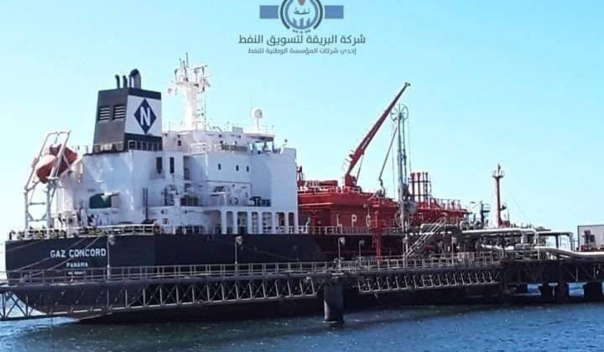 رصيف بنغازي النفطي يستقبل 34 مليون لتر من الديزل