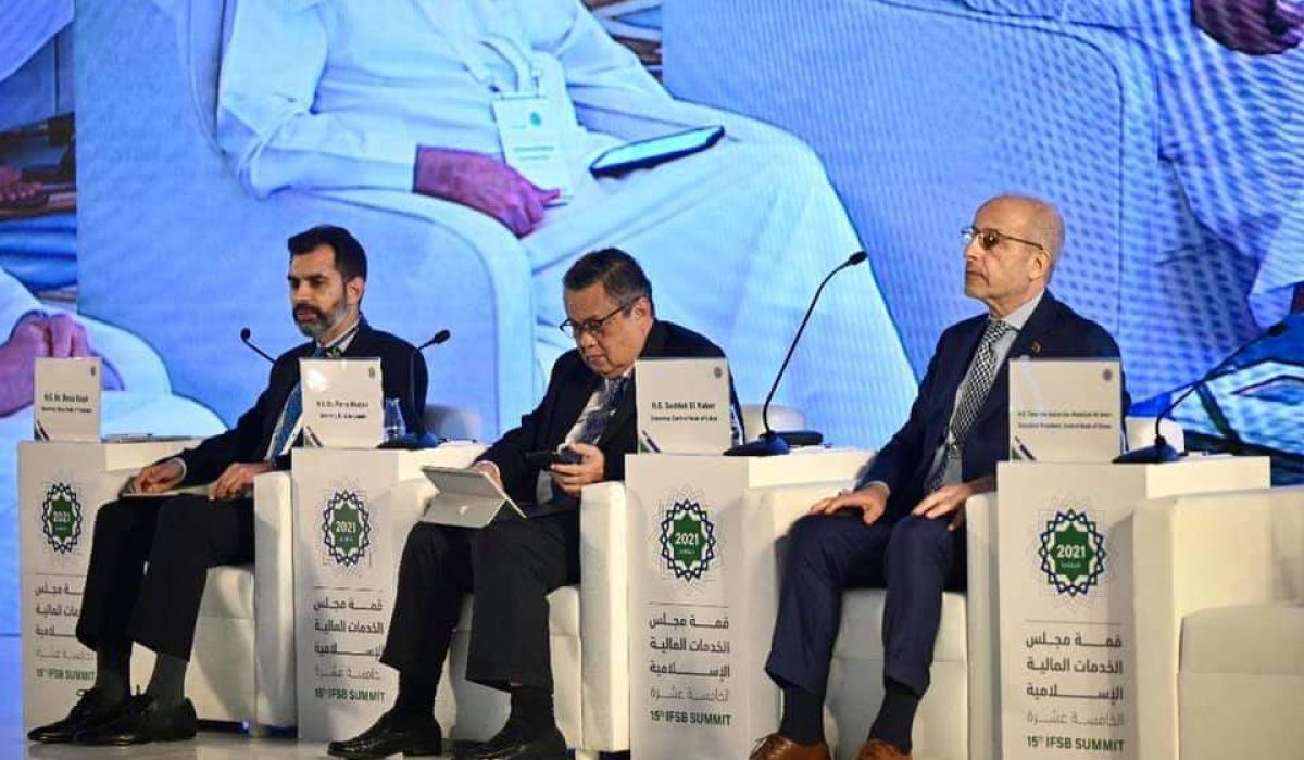 الكبير يشارك في القمة العالمية الخامسة عشر لمجلس الخدمات المالية