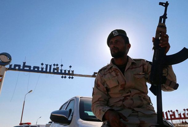 العربي الجديد: هذه تفاصيل الخلاف الحاصل حول المستحقات على الشركات النفطية الأجنبية العاملة بليبيا