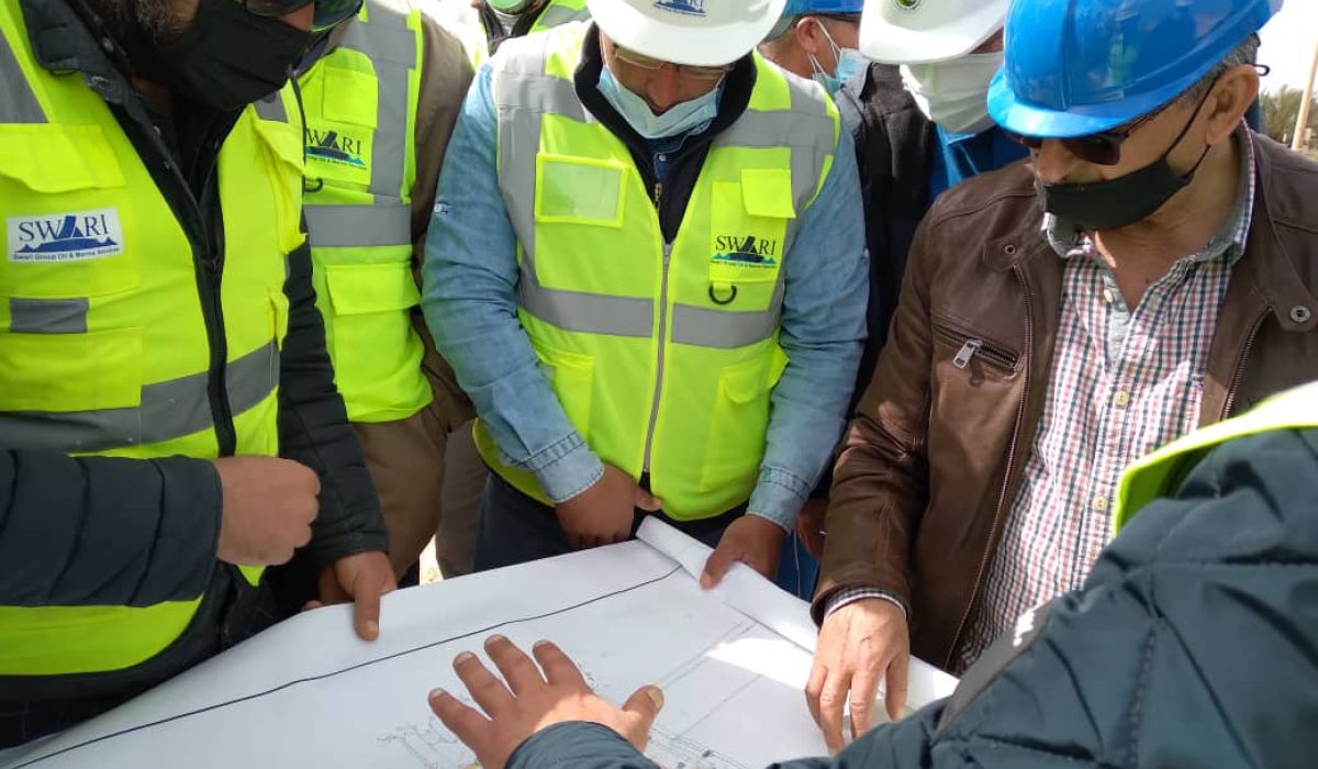 خاص.. رئيس لجنة الإدارة بشركة الواحة يناقش المشاريع بميناء السدرة