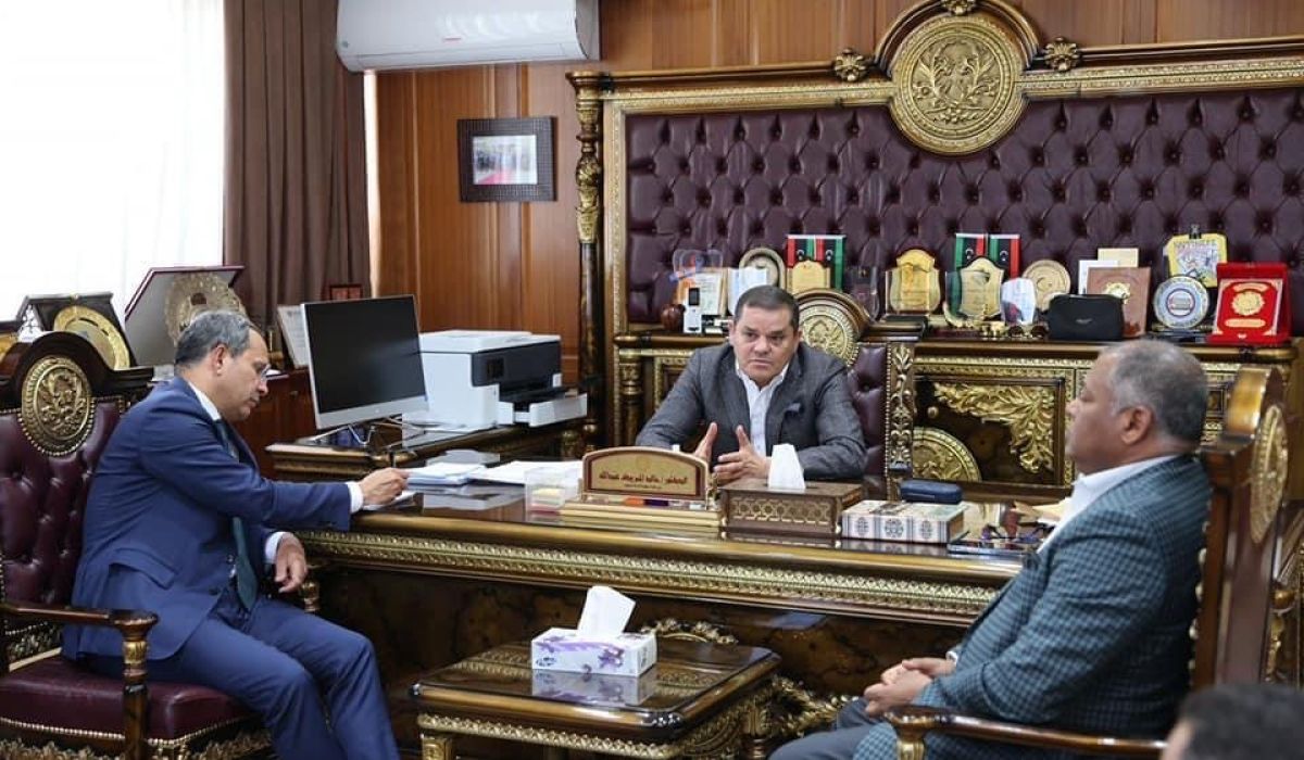 "الدبيبة" يتابع ملف الإفراجات المالية وتسوية أوضاع الموظفين