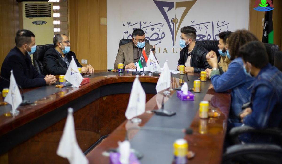 غرفة التجارة مصراتة توقع مذكرة تفاهم لدعم مشاريع الشباب