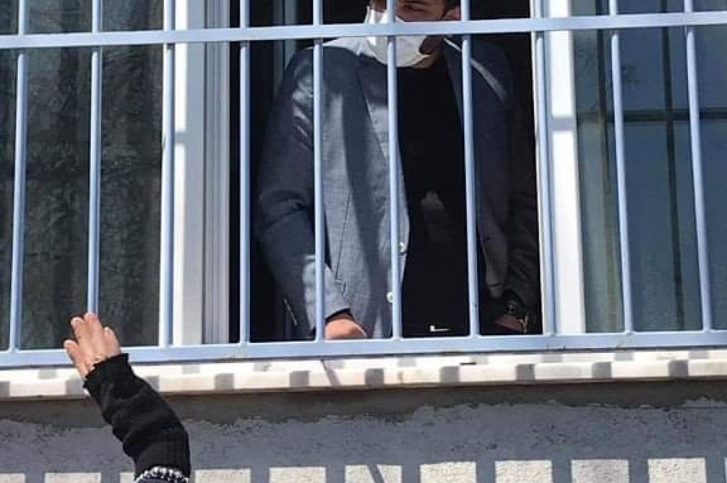إقفال عدد من المحال التجارية ببلدية عين زارة بالشمع الأحمر