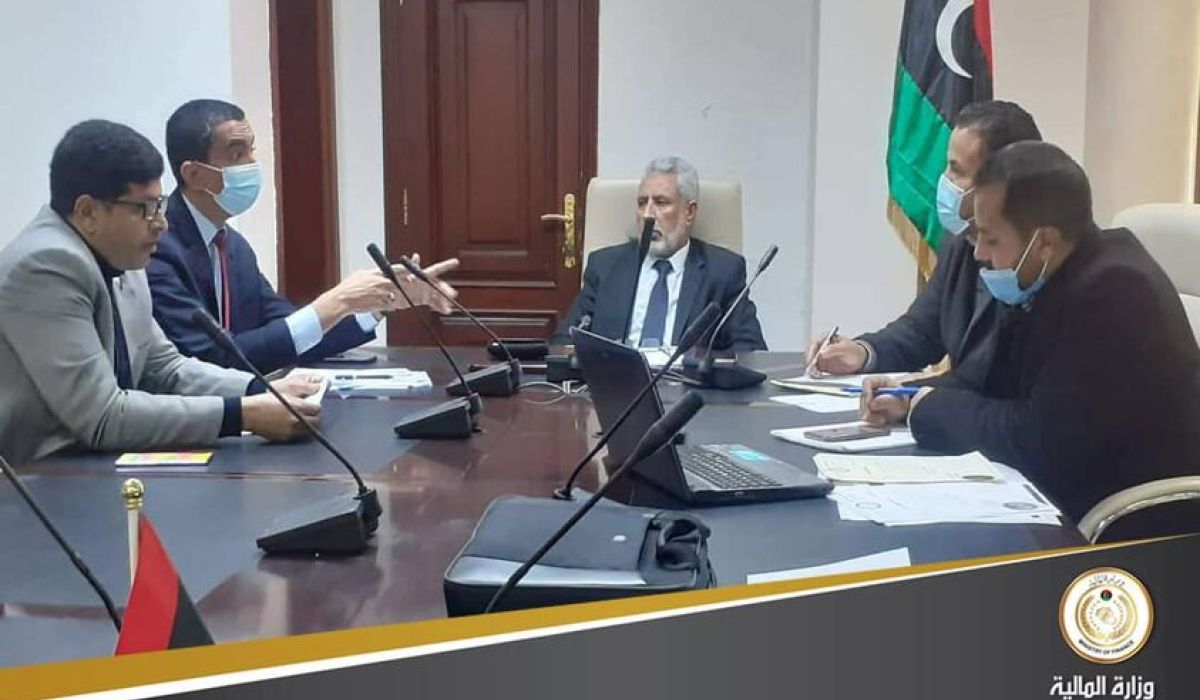 من بينها الإفراجات.. مالية الوفاق تُسلم ملف "الوظيفة العامة" لوزارة العمل