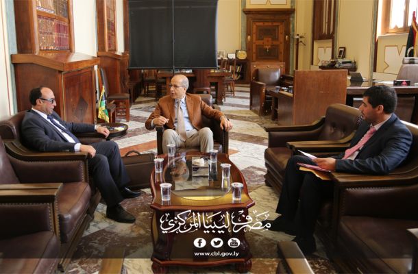 إجتماع المدير التنفيذي بشركة العامة للكهرباء مع مندوبي بلدية الخمس
