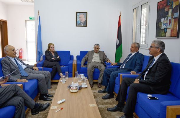 المؤسسة الوطنية للنفط وشركة البريقة تبحثان وضع خطط بديلة لتوزيع المحروقات في حال استمرار القتال