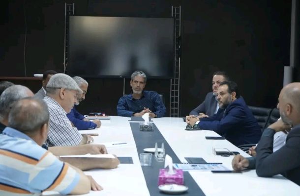"الدبيبة" يُناقش مع سفيرة المملكة المتحدة لدى ليبيا ملف إقفال النفط وتأثيره على القطاع الخدمي والاقتصادي في البلاد