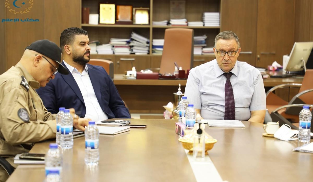 الحبري يناقش مع وكيل وزارة الداخلية مشاكل المواطنين مع المصارف التجارية