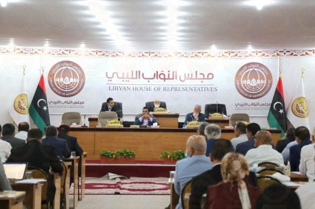 صنع الله يجتمع مع مدير عام معرض طرابلس الدولي لمناقشة وضع مباني المعرض