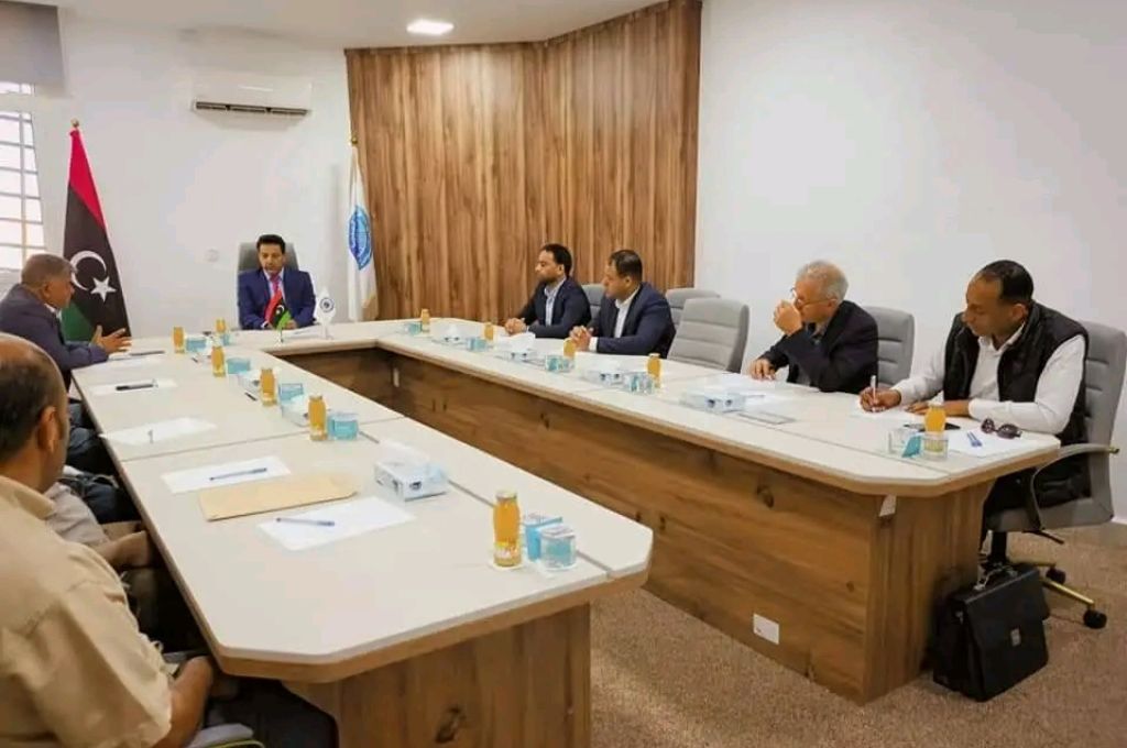 "دومة" يبحث حلحلة الصعوبات التي يوجهها جهازين استثمار النهر الصناعي بنغازي والوسطى