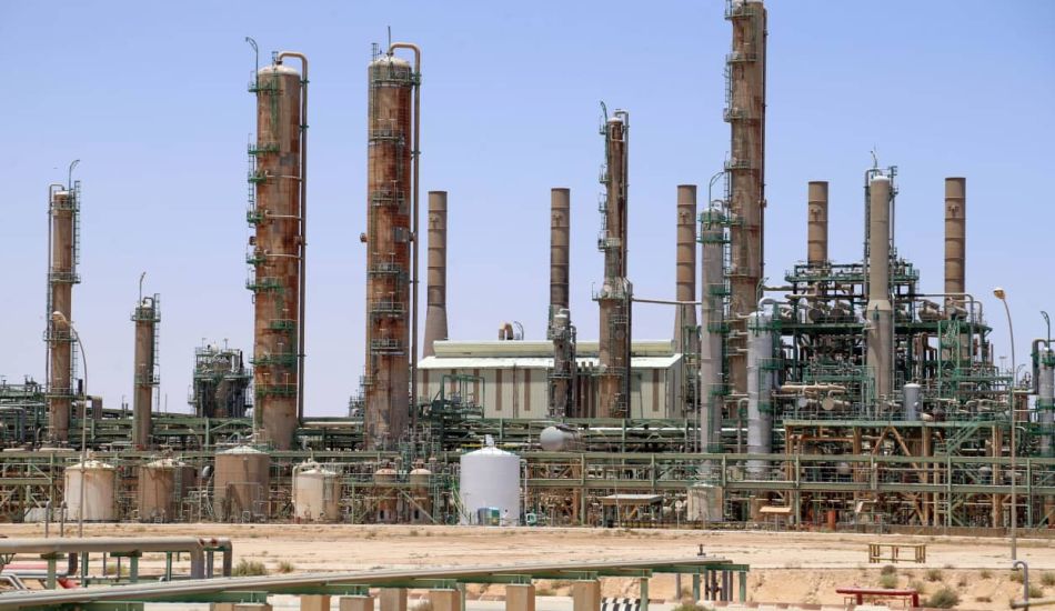 المصرف المركزي يتخذ إجراءات لتعديل سعر الصرف.. ويعدد الأسباب ويحذر بالأرقام