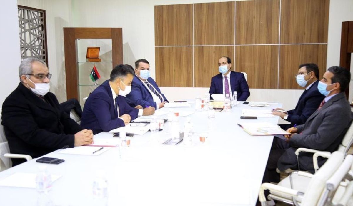معيتيق يبحث الإجراءات المصاحبة لقرار تعديل سعر صرف