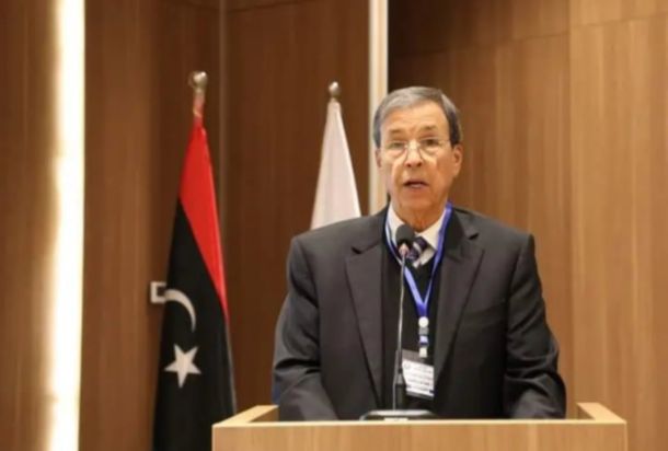 "حبارات" يكتب: دولرة تكلفة الحج إستخفاف بعقول المواطنين ومحاولة يائسة لإخفاء التداعيات والأثار السلبية التي خلفها قرار تخفيض سعر صرف الدينار