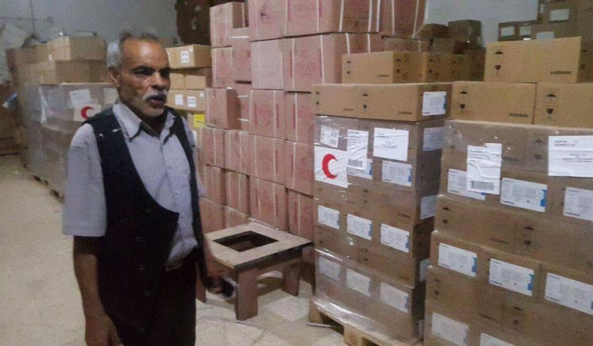 وصول الدفعة الثانية من الأدوية الخاصة بمرضي الكلى إلى مخازن الإمداد الطبي .