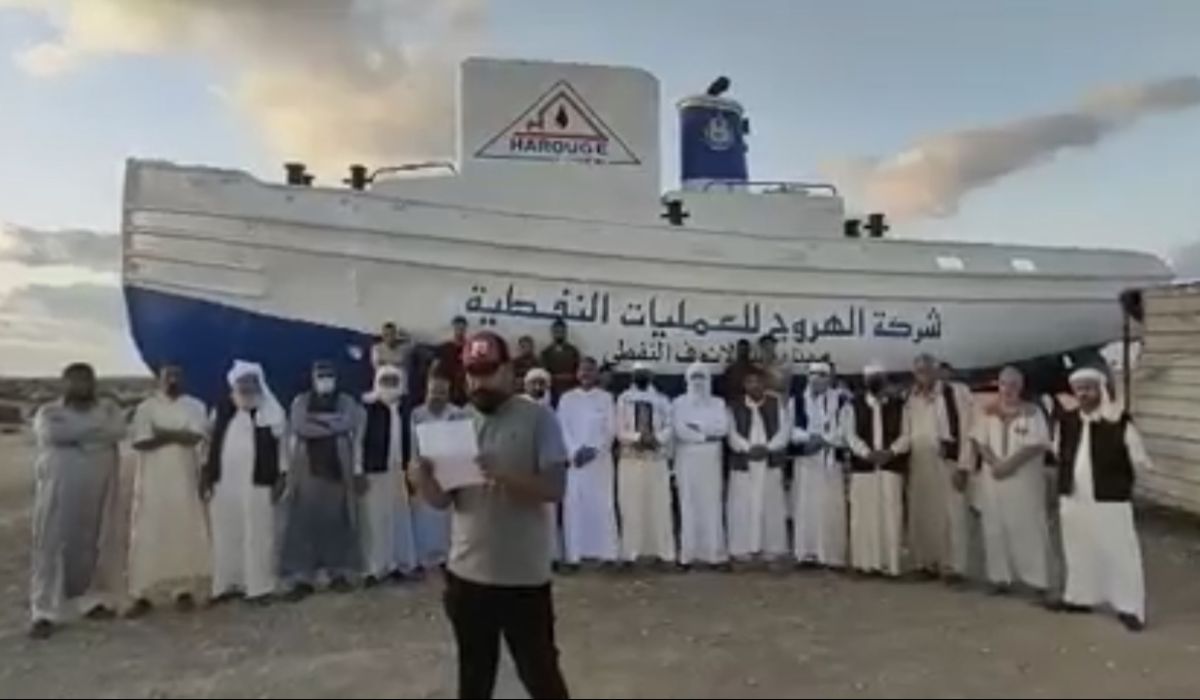 سكان الهلال النفطي يوقفون تصدير النفط ويكشفون الأسباب