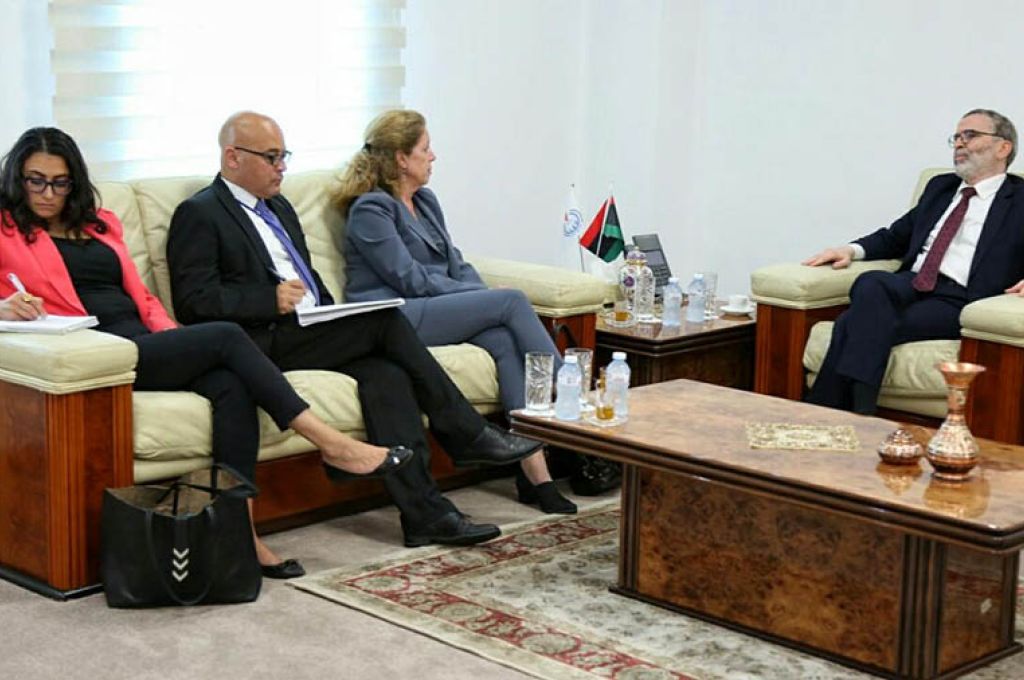 اجتماع بين وزير العدل والمدعي العام بهولندا وملف الهجرة وتهريب البشر على طاولة الاجتماع