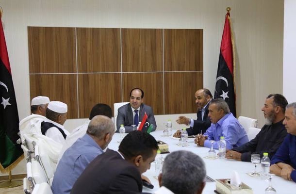 وزير المواصلات يجتمع بمسؤولي الشركة الليبية الأفريقية للطيران