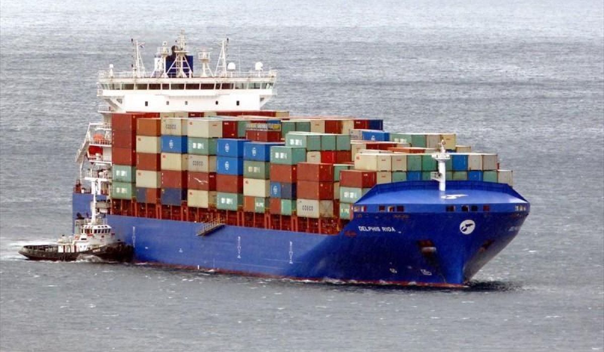 ميناء بنغازي يستقبل السفينة "ديلفز ريغا" محملة بأكبر شحنة حاويات تدخل الميناء منذ إعادة افتتاحه