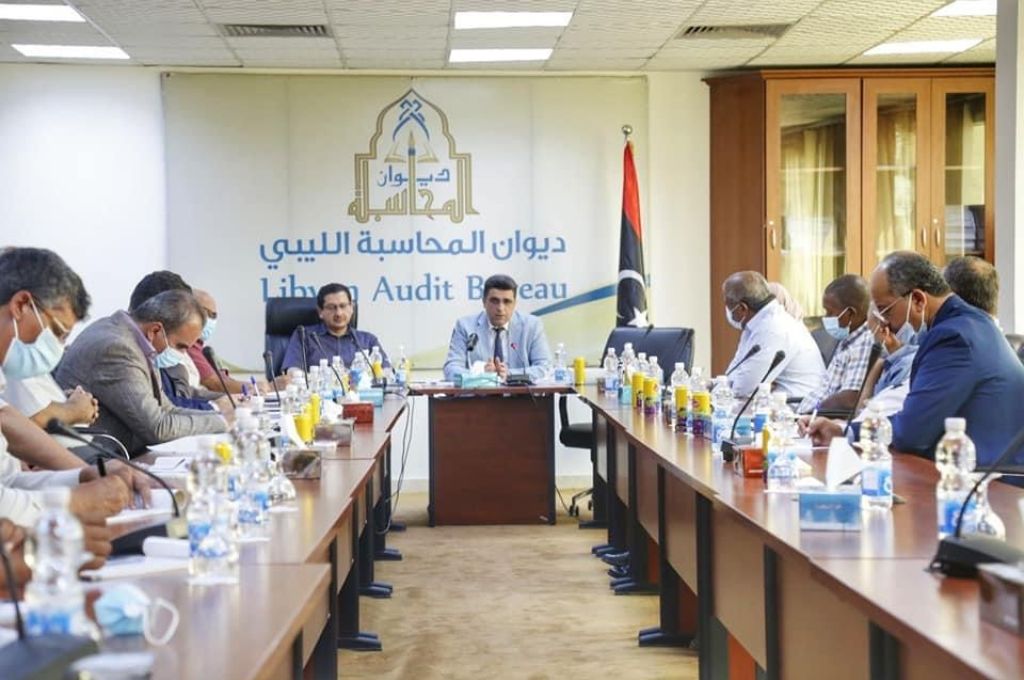 الصناعة والمعادن تبحث كيفية تشغيل الشركات المتعثرة