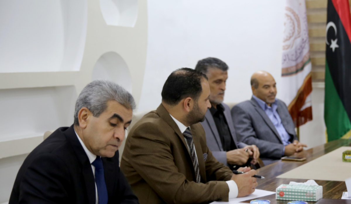 الثني يناقش مشاريع الهيئة العامة للمواصلات و النقل