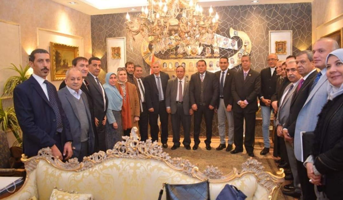 الغرفة الاقتصادية الليبية المصرية تبحث آلية التعاون في تنظيم حركة الأفراد ونقل البضائع بين البلدين
