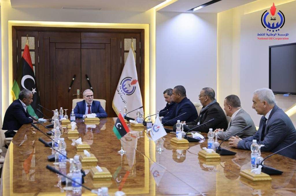 "أبوهيسة" يتفق مع وزير الاقتصاد والتجارة على جملة من الأمور الهامة للقطاعين