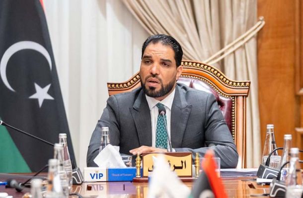 "الحضيري" يكتب حول الأثر الفني والقانوني على دمج الشركات النفطية الليبية في شركة واحدة