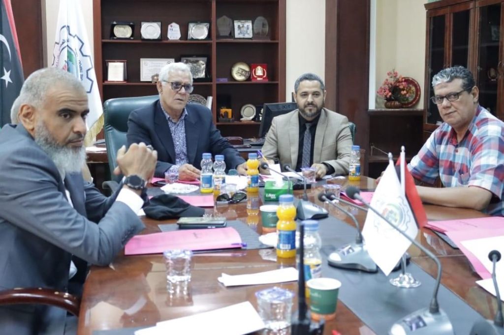 "المنفي" يبحث مشاريع إعادة الإعمار والنظر في بعض المشروعات المتعثرة