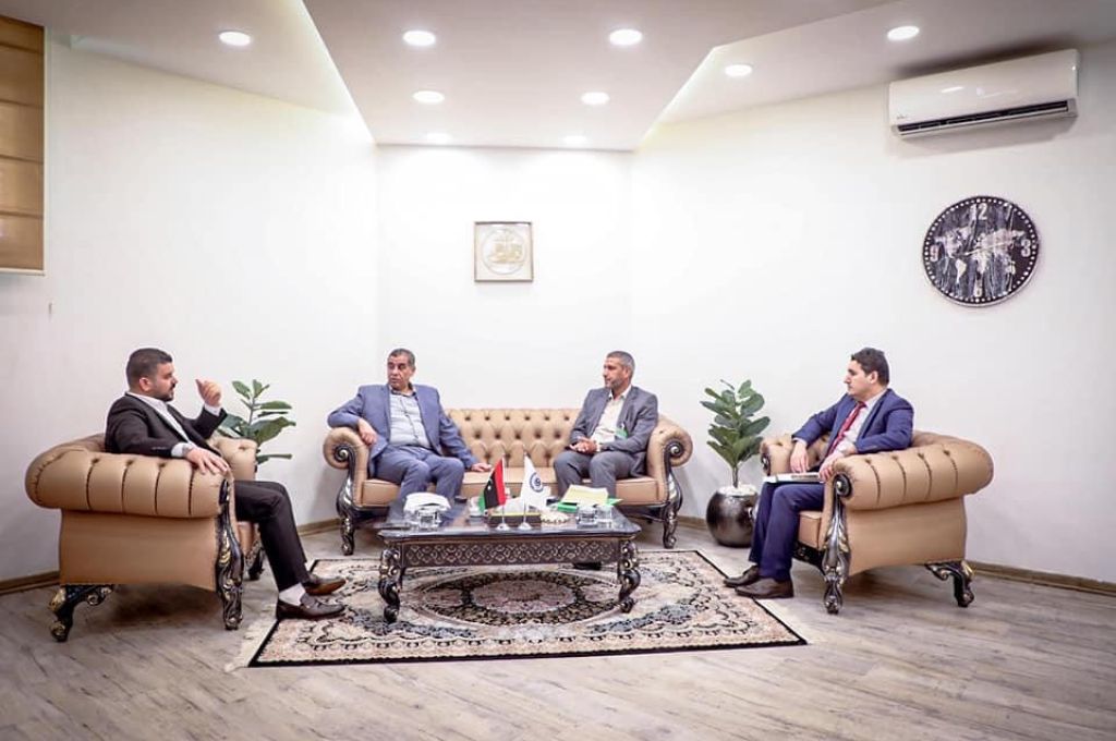 الدبيبة يصدر تعليماته لجهاز الإسعاف الطائر ووزارة الصحة لمتابعة أوضاع المصابين بحريق صهريج الوقود بمنطقة بنت بيه