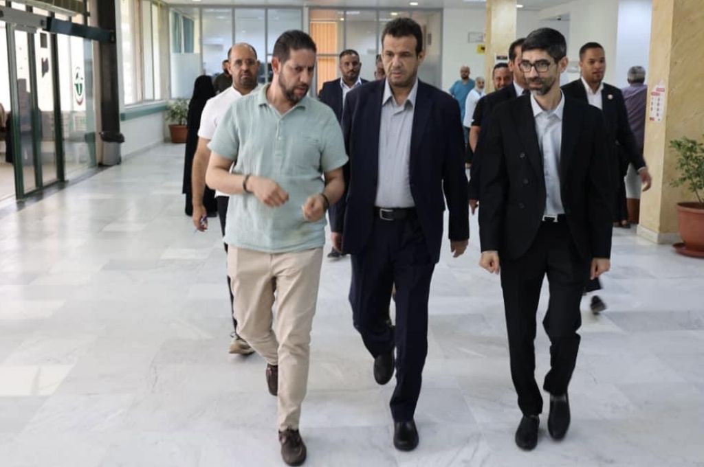 أبوجناح يتفقد مستشفى الهضبة الخضراء العام