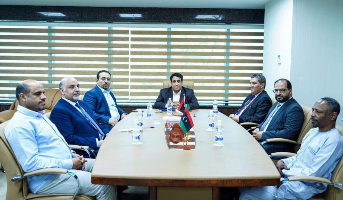 "المنفي" يجتمع مع وزراء حكومة الوحدة الوطنية بالمنطقة الشرقية لبحث المشاكل والصعوبات التي تعيق مهامهم