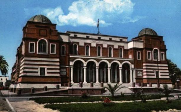 خاص.. "المركزي" يُعمم على المصارف بسرعة عملية اصدار وتسليم البطاقات المصرفية ويؤكد تعرض المصرف المخالف إلى أشد العقوبات